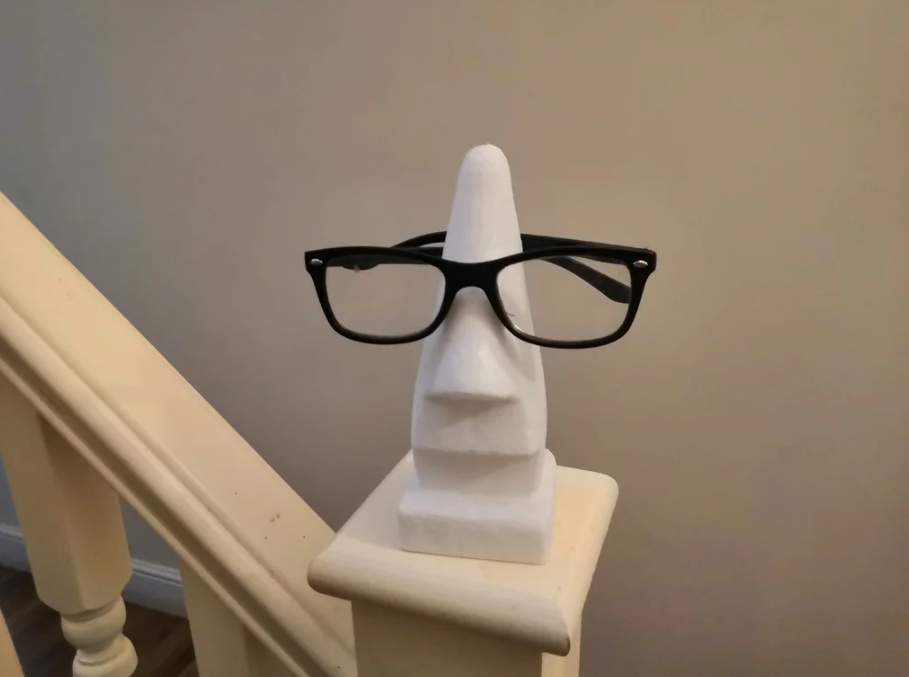 Upright Glasses Holder