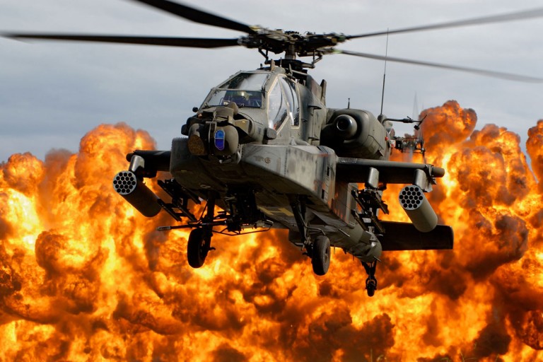 Вертолет Boeing AH-64 Apache
