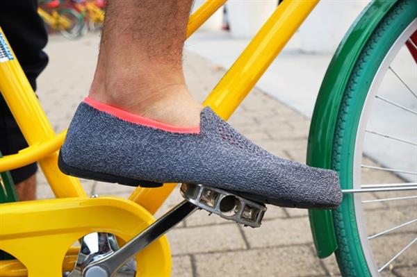 js-shoes-customizable-3d-knitted-shoes-hit-kickstarter-07.jpg