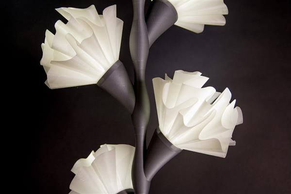 these-3d-printed-flower-lamps-give-a-glimpse-of-summer-2.jpg