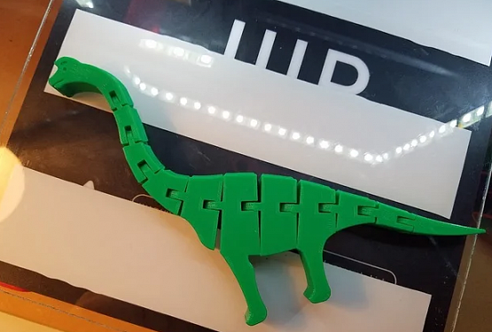 картинка Гибкий динозавр Брахиозавр