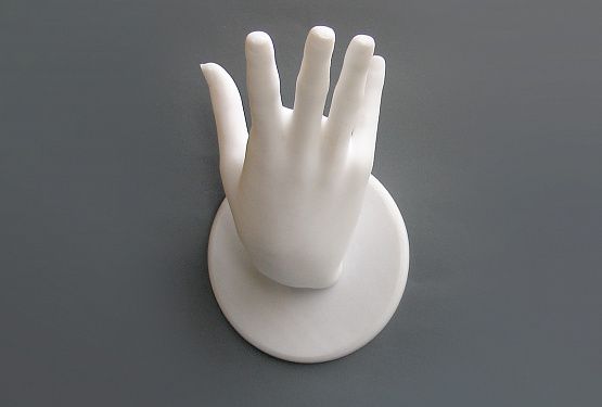 картинка Полочный уголок (женская рука)