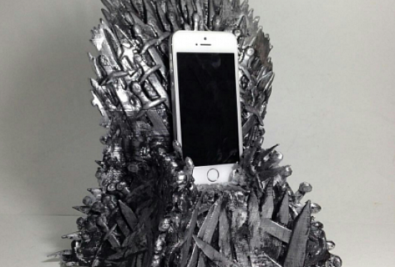картинка Подставка - зарядка для телефона "Железный трон"