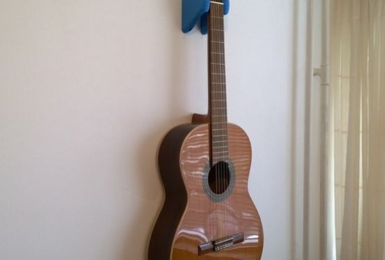 картинка Настенный держатель для гитары