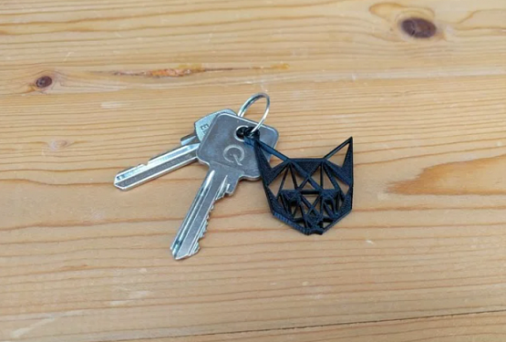 картинка Брелок для ключей в виде кошечки (полигон)