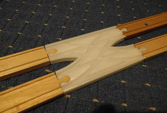 картинка Параллельное соединение для деревянной / железной дороги Икея
