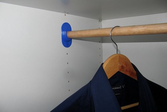 картинка Держатель для перекладины для вешалок в одежном шкафу из Ikea